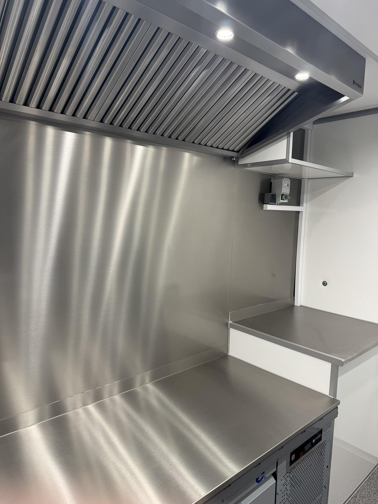 Renault Master Halal Foodtruck